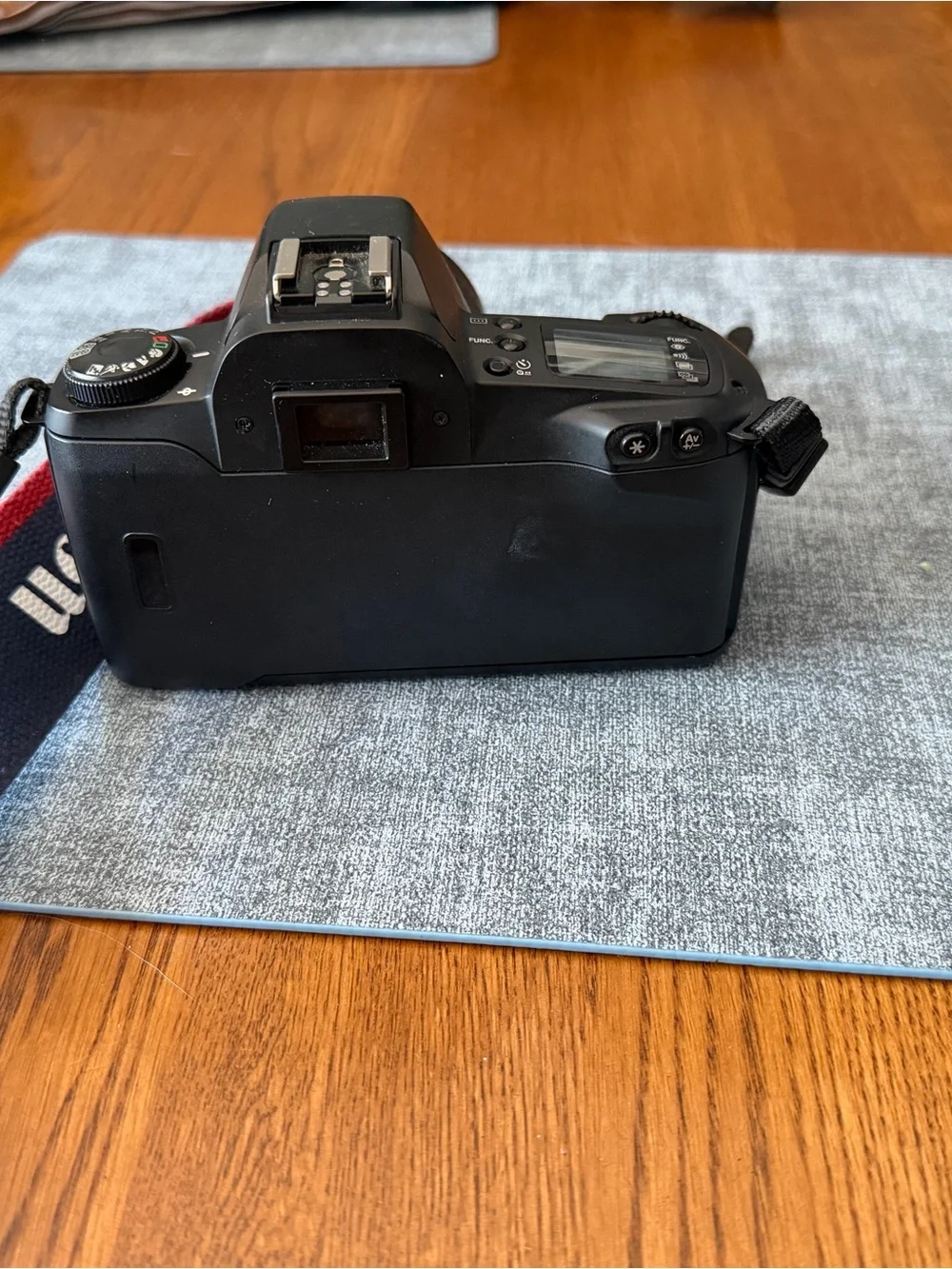 WORKING Canon DSLR Film Camera with Black Body and Blue-Red EOS Strap
